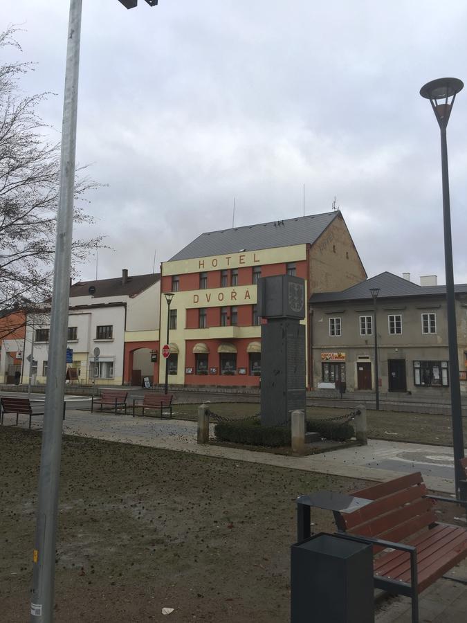 Hotel Dvorak Chrast 外观 照片
